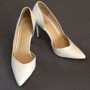 Comfortable and cute white heels